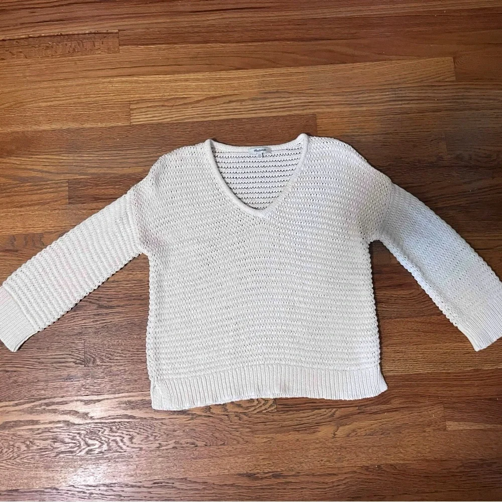 Madewell Cream V-Neck Sweater - Picture 2 of 5